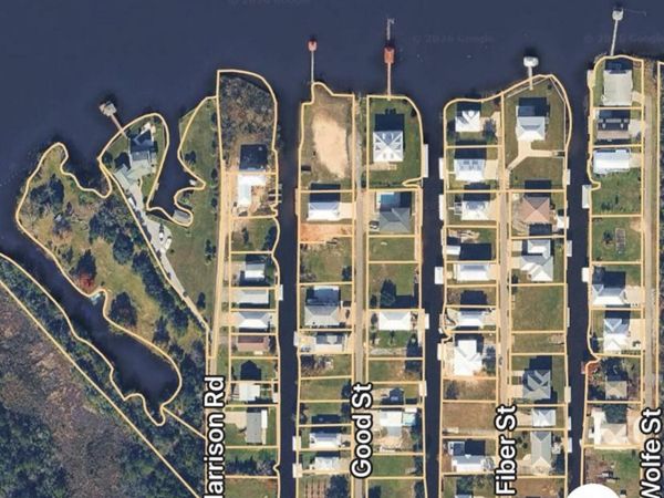 62 Good Street, Bay Saint Louis, MS 39520