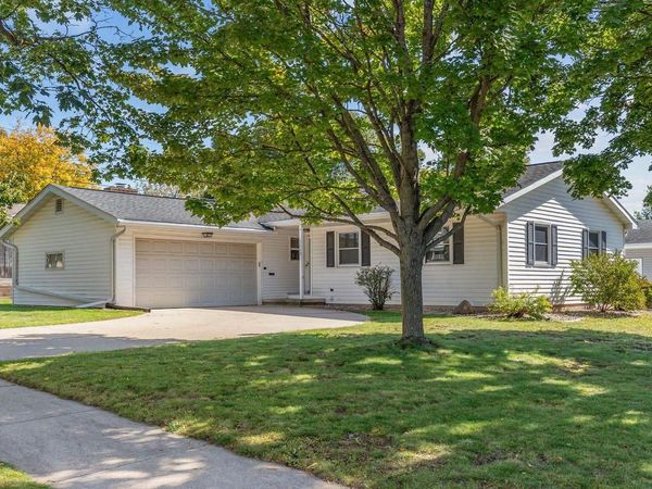 1629 W GRANT STREET, Appleton, WI 54914