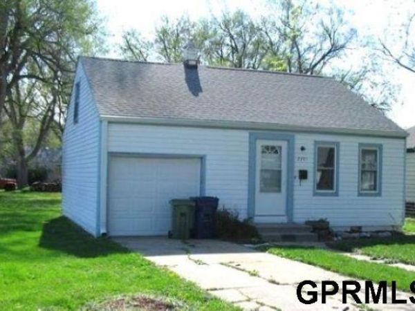 2301 Jefferson Street, Bellevue, NE 68005