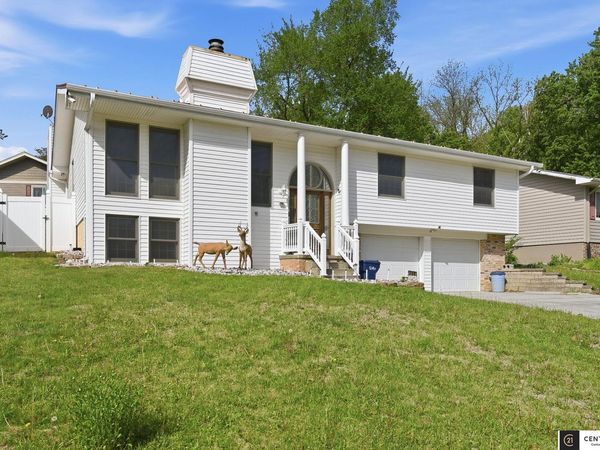 408 Kountze Memorial Drive, Bellevue, NE 68005
