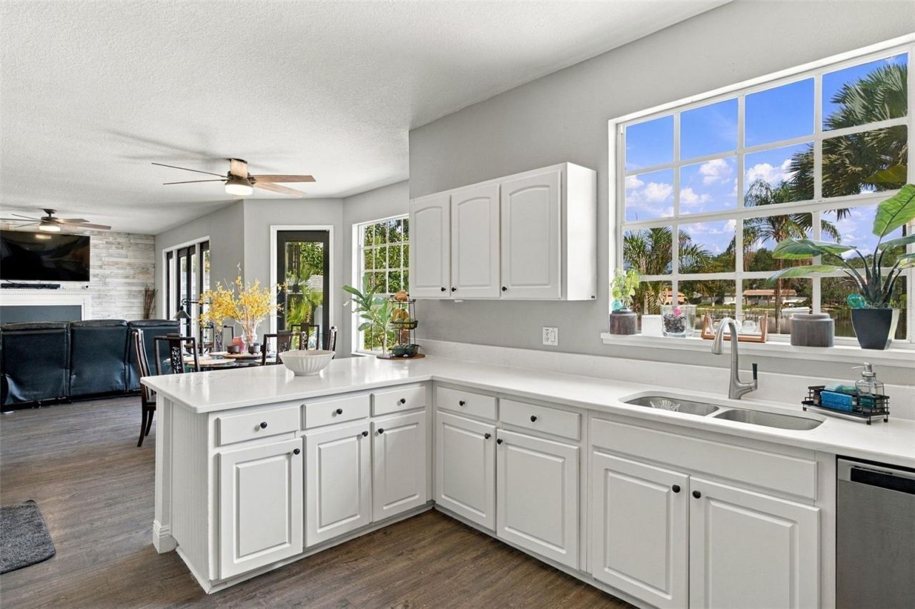 8022 Tierra Verde Drive , Tampa, FL 33617 Photo