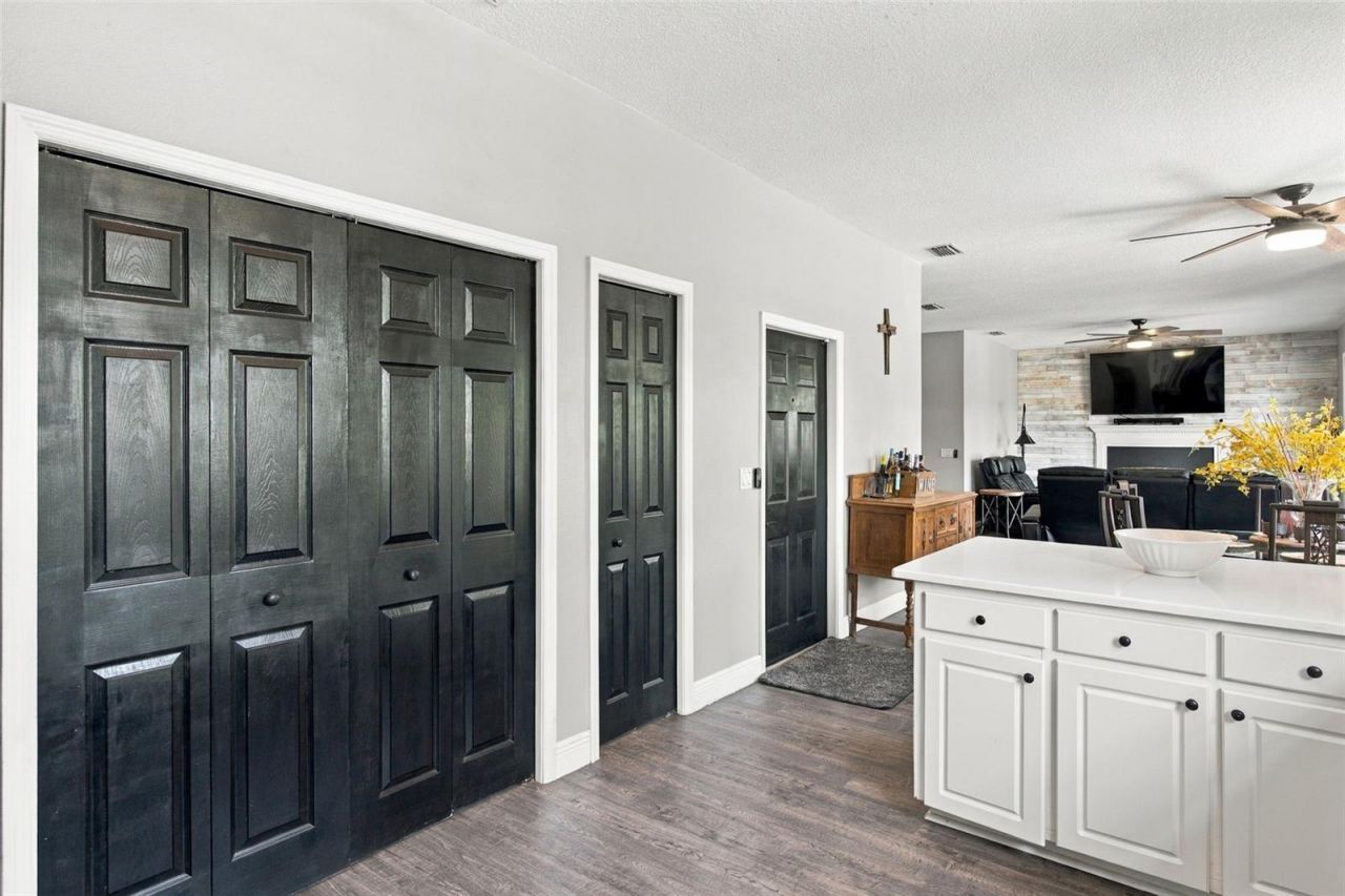 8022 Tierra Verde Drive , Tampa, FL 33617 Photo