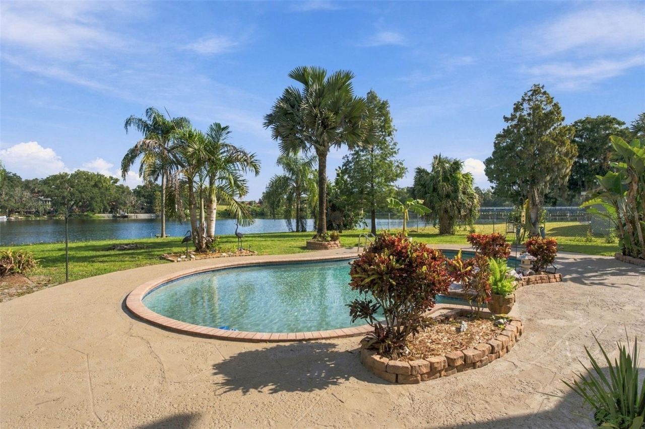 8022 Tierra Verde Drive , Tampa, FL 33617 Photo