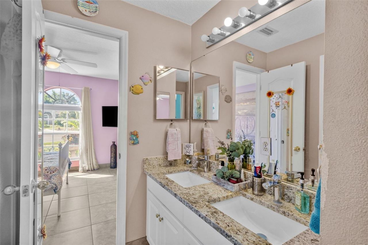 11530 Andy Drive , Riverview, FL 33569 Photo