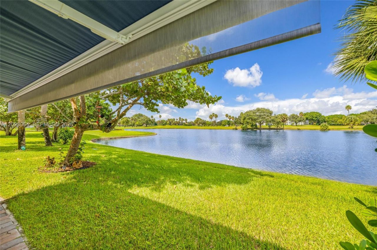 4107 Carriage Dr, Unit K1, Pompano Beach, FL 33069 Photo