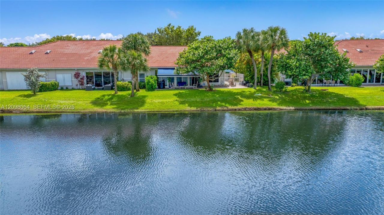 4107 Carriage Dr, Unit K1, Pompano Beach, FL 33069 Photo