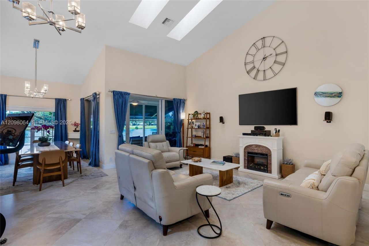 4107 Carriage Dr, Unit K1, Pompano Beach, FL 33069 Photo