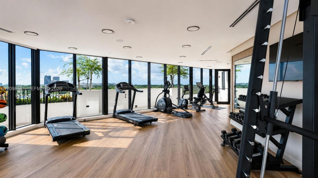 701 Valencia Ave, Unit 604, Coral Gables, FL 33134 Photo