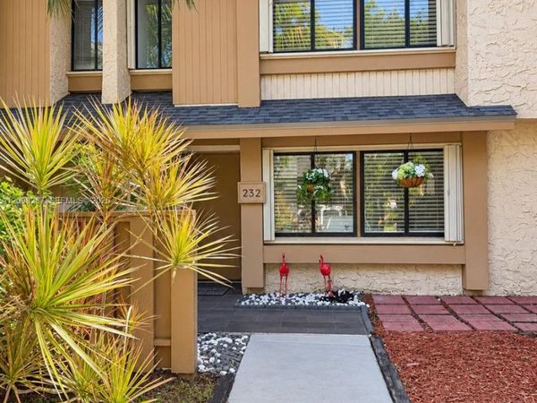232 Wimbledon Lake Dr , Unit 232, Plantation, FL 33324