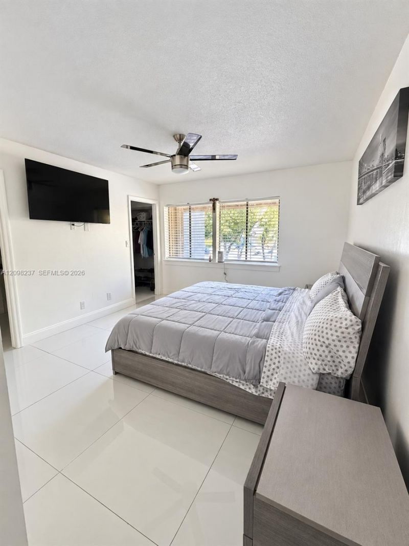 232 Wimbledon Lake Dr, Unit 232, Plantation, FL 33324 Photo