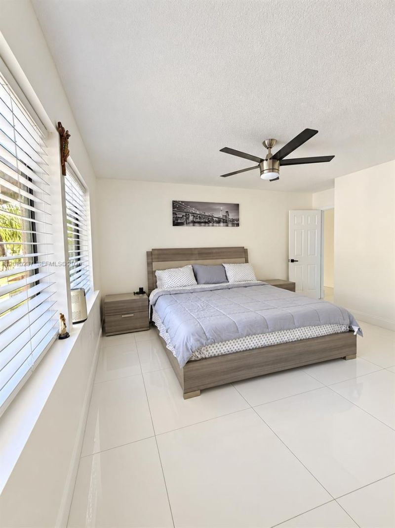232 Wimbledon Lake Dr, Unit 232, Plantation, FL 33324 Photo