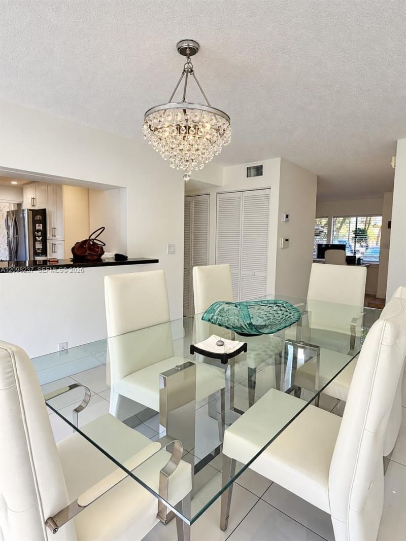 232 Wimbledon Lake Dr, Unit 232, Plantation, FL 33324 Photo