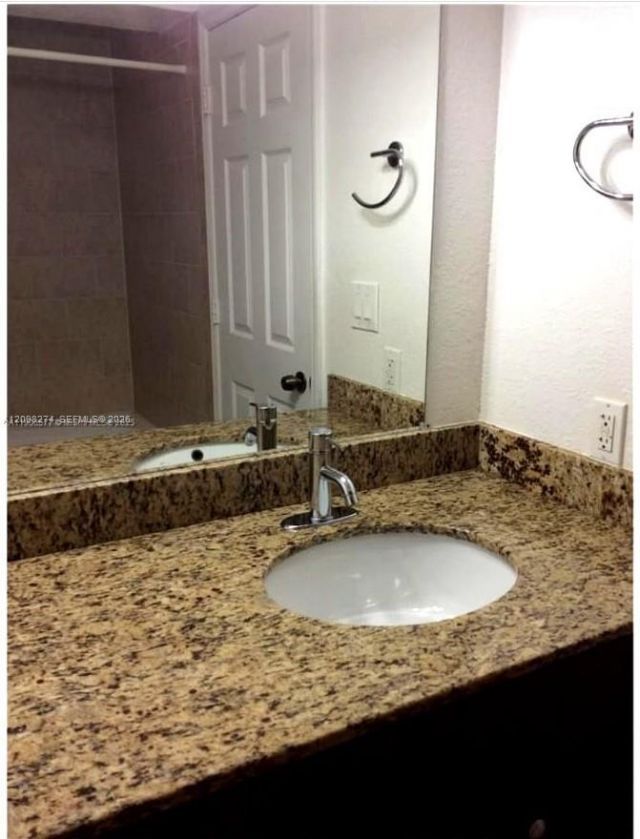 15689 SW 106th Ln , Unit 705, Miami, FL 33196 Photo