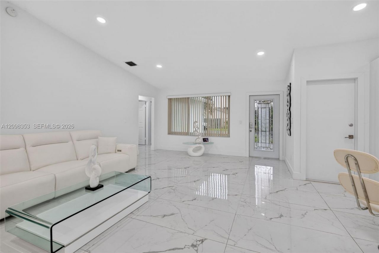 4904 NW 96th Ave , Sunrise, FL 33351 Photo