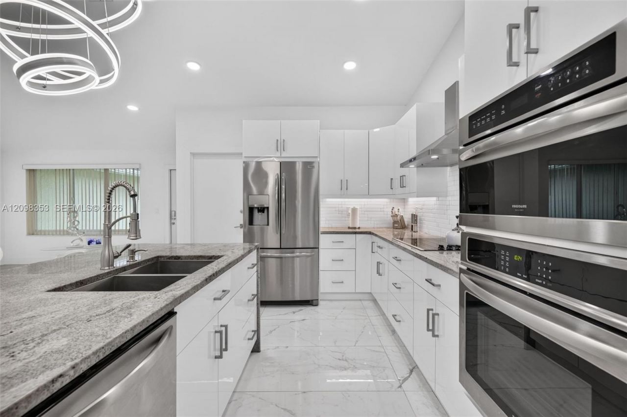 4904 NW 96th Ave , Sunrise, FL 33351 Photo