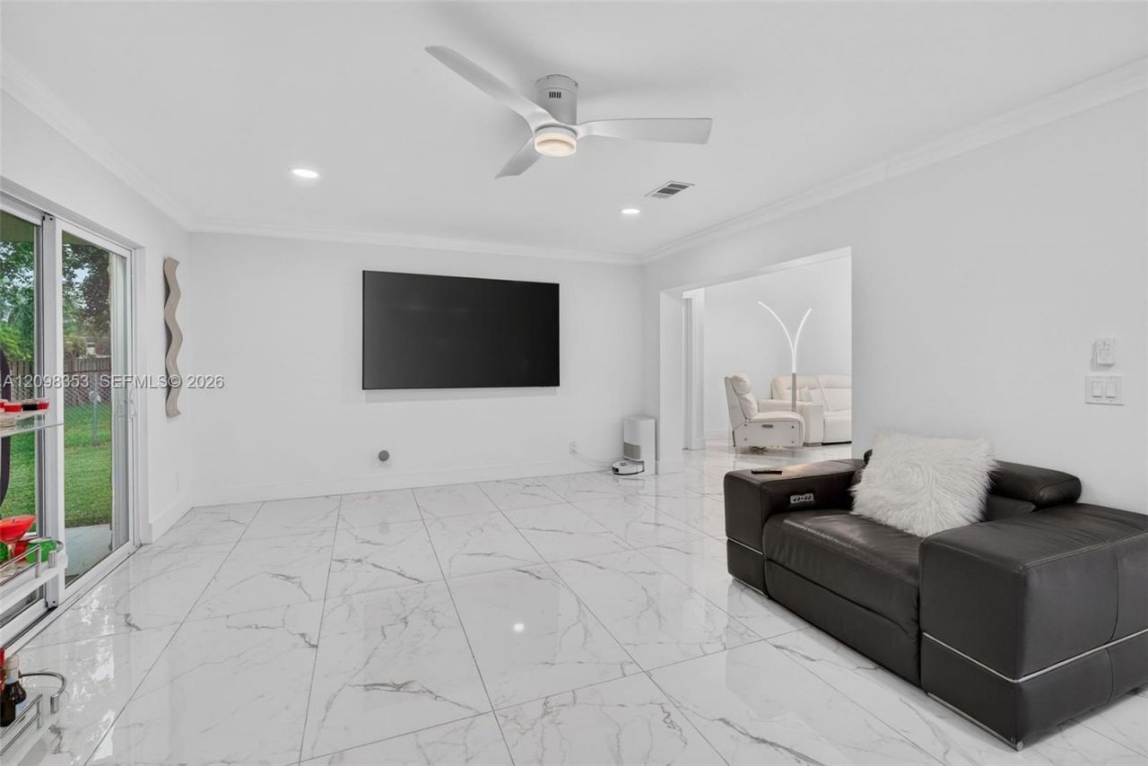 4904 NW 96th Ave , Sunrise, FL 33351 Photo