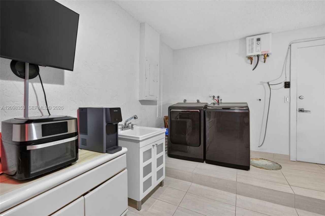 4904 NW 96th Ave , Sunrise, FL 33351 Photo