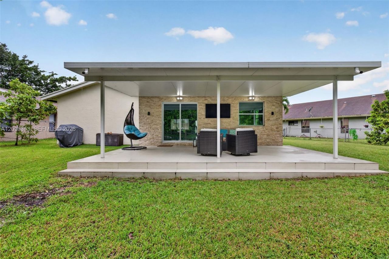 4904 NW 96th Ave , Sunrise, FL 33351 Photo