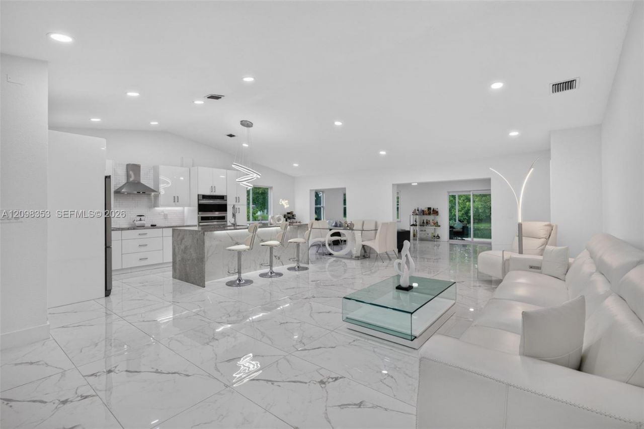4904 NW 96th Ave , Sunrise, FL 33351 Photo