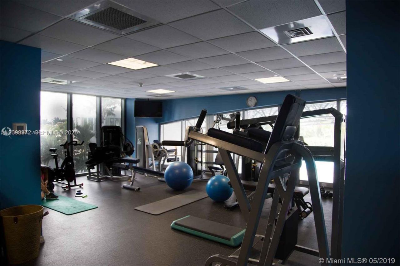 18683 Collins Ave, Unit 701, Sunny Isles Beach, FL 33160 Photo