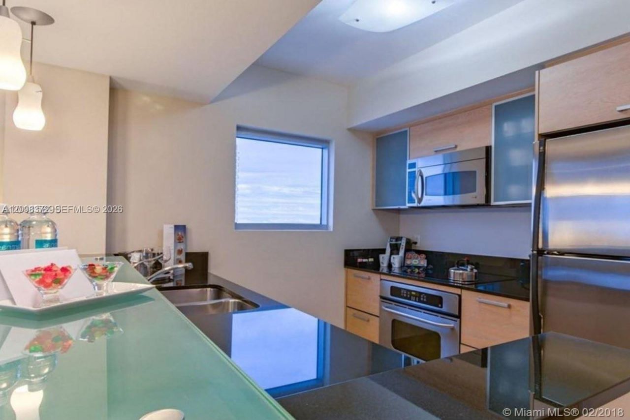 18683 Collins Ave, Unit 701, Sunny Isles Beach, FL 33160 Photo
