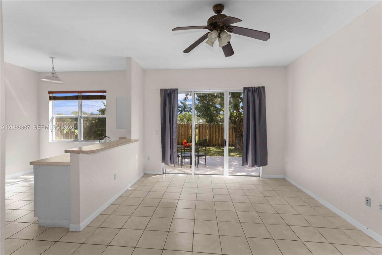 2001 NE 40th Rd , Unit ., Homestead, FL 33033 Photo