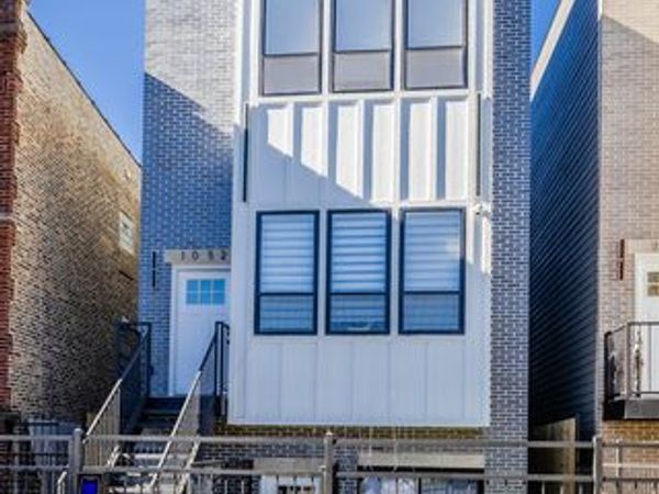 1052 N Central Park Avenue, Chicago, IL 60651