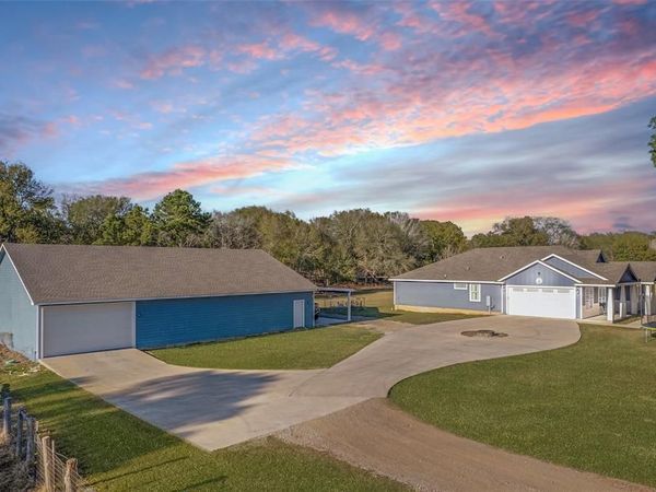 1880 E Highway 21 , Paige, TX 78659