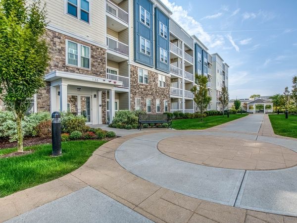 130 University Ave, Unit 1201, Westwood, MA 02090