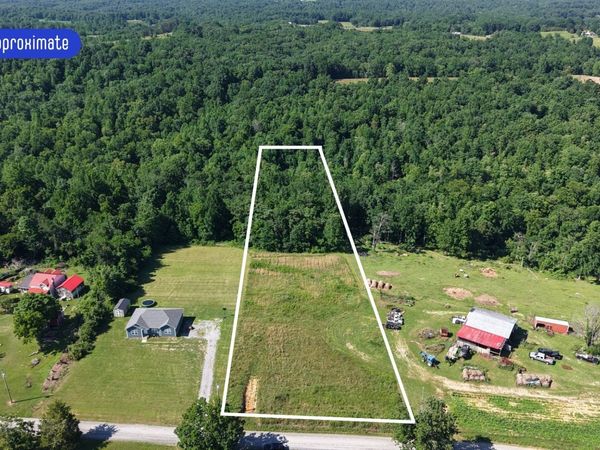 2 Hawkins Rd , Unit 2, Westmoreland, TN 37186