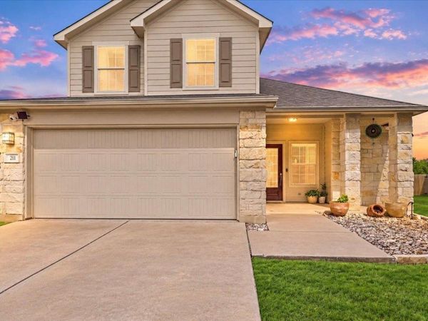 211 Falcon LN, Leander, TX 78641