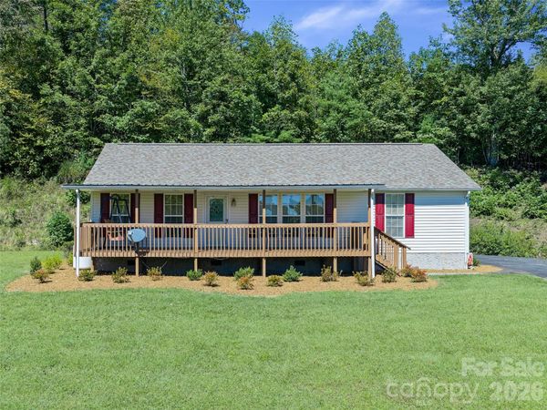 456 Tempie Mountain Road , Spruce Pine, NC 28777