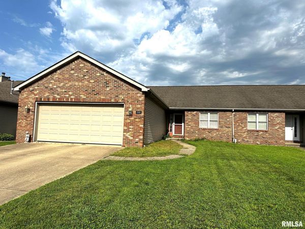 2808 Wordsworth Drive, Springfield, IL 62711