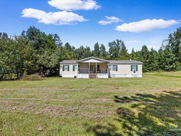 8354 Punjob Rd, Milton, FL 32583