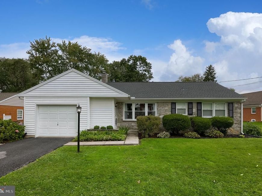 2197 Veumont Drive, Lancaster, PA 17601 Main Photo