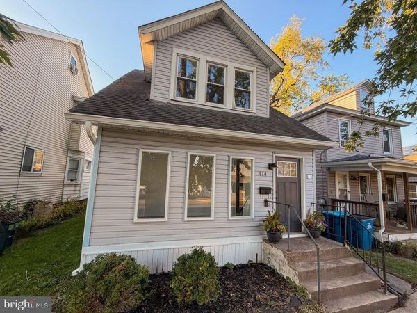 414 W BRIDGE STREET, MORRISVILLE, PA 19067