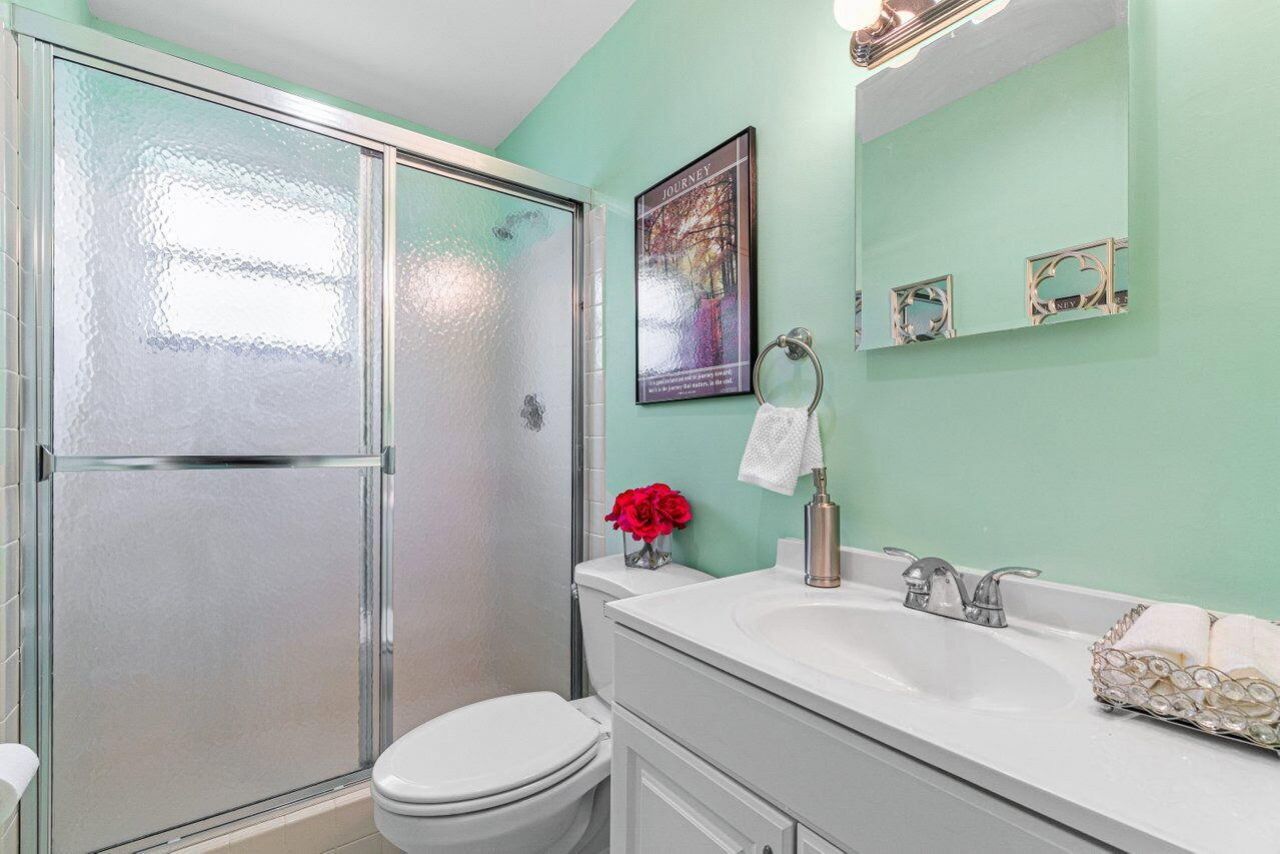 9825 Walnut Tree Way, Boynton Beach, FL 33436 Photo