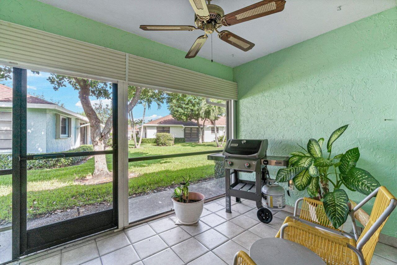 9825 Walnut Tree Way, Boynton Beach, FL 33436 Photo