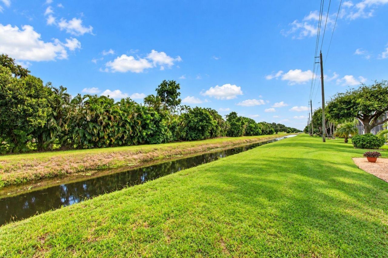 6354 Westchester Club Drive N, Boynton Beach, FL 33437 Photo