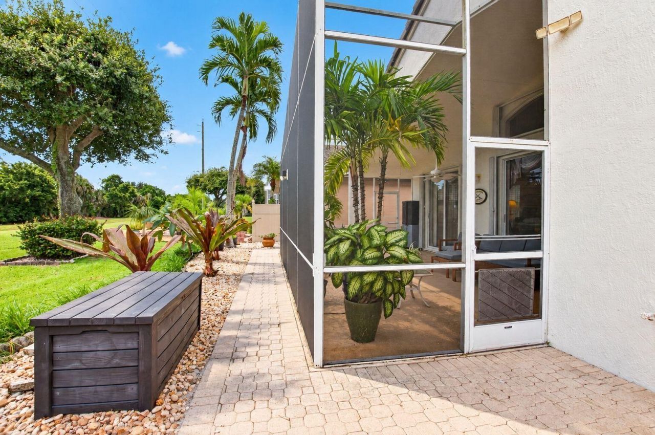 6354 Westchester Club Drive N, Boynton Beach, FL 33437 Photo