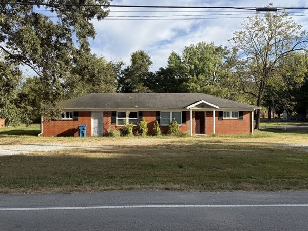 909 Oak Dr , Manchester, TN 37355