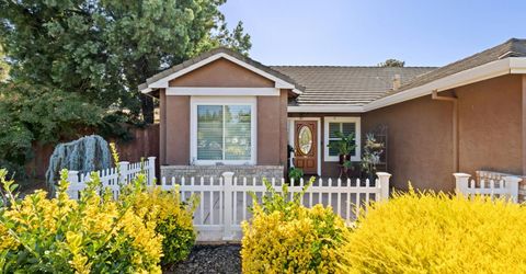 908 Courtenay Ct, Galt, CA 95632 Photo