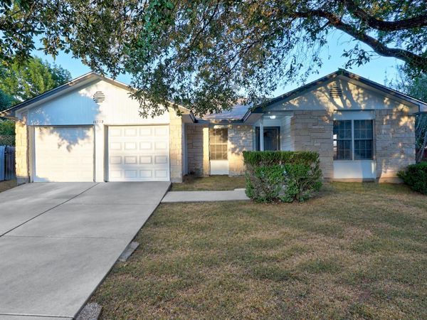 11732 Maybach DR, Del Valle, TX 78617