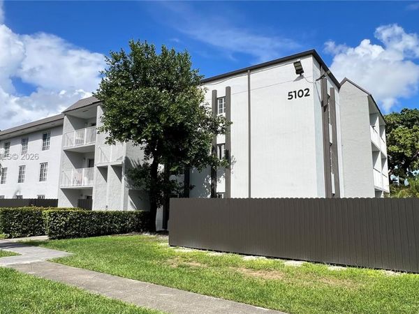 5102 NW 79th Ave , Unit 208, Doral, FL 33166