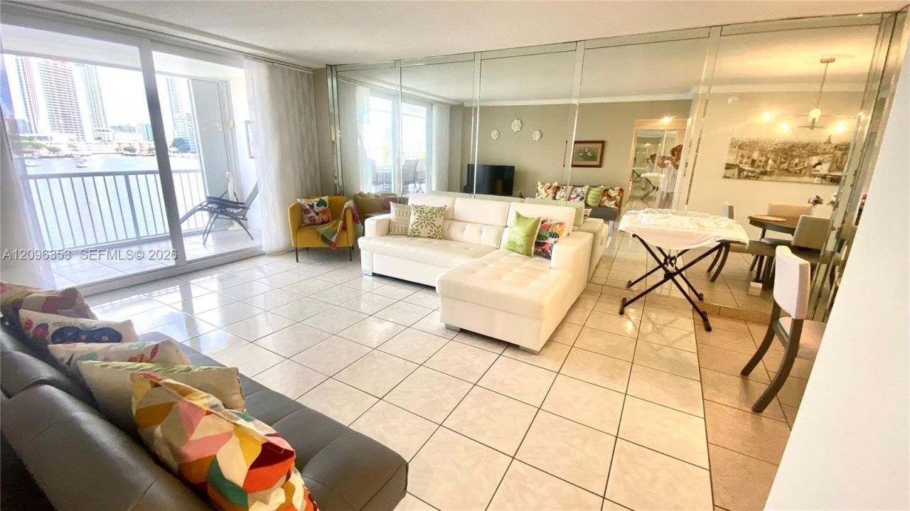 410 Golden Isles Dr, Unit 407, Hallandale Beach, FL 33009 Photo