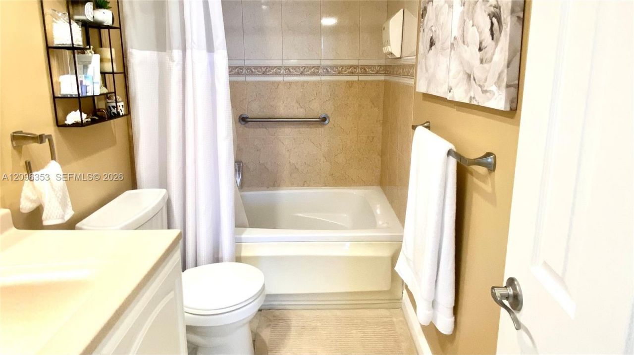 410 Golden Isles Dr, Unit 407, Hallandale Beach, FL 33009 Photo