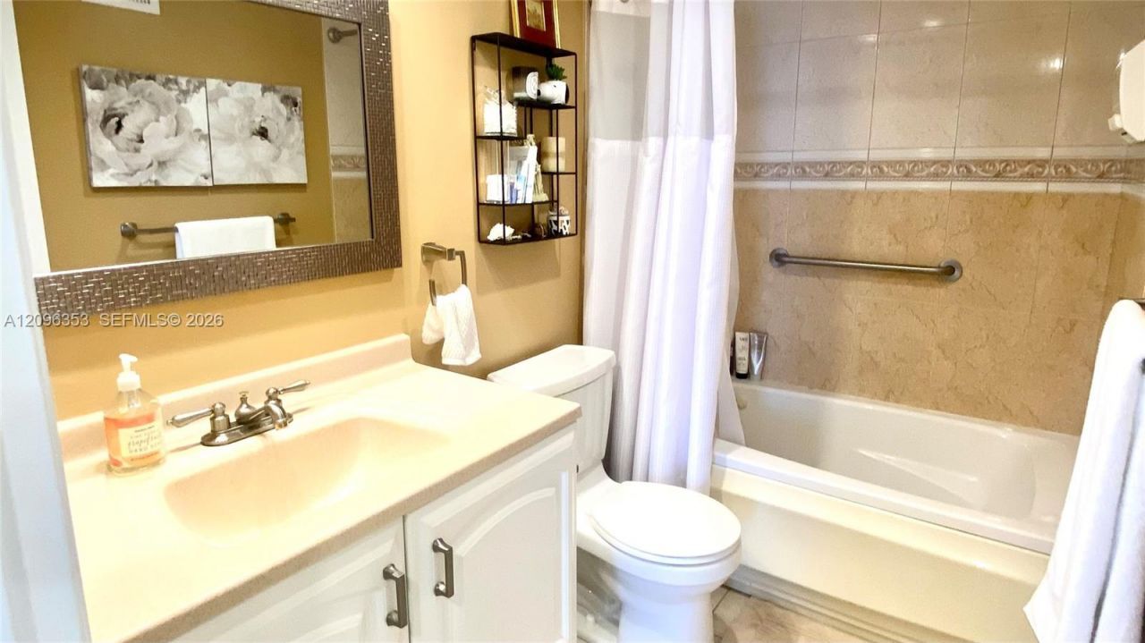 410 Golden Isles Dr, Unit 407, Hallandale Beach, FL 33009 Photo
