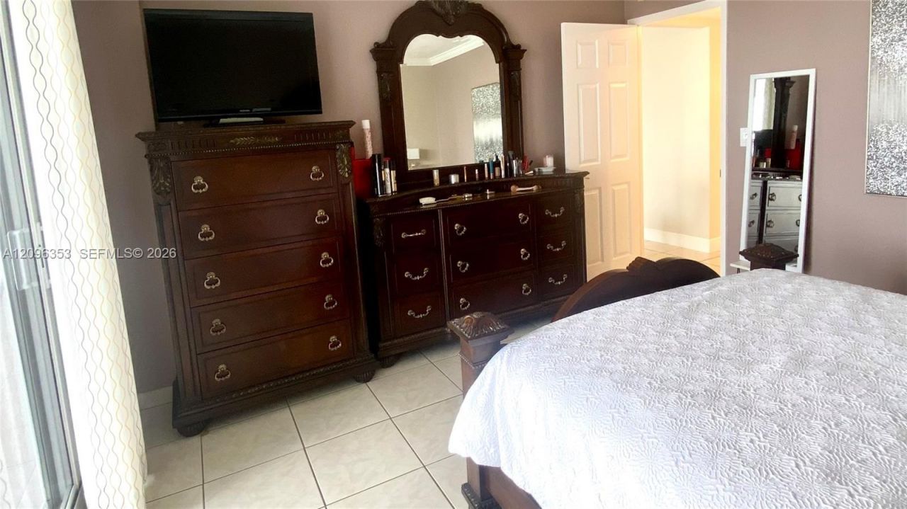 410 Golden Isles Dr, Unit 407, Hallandale Beach, FL 33009 Photo