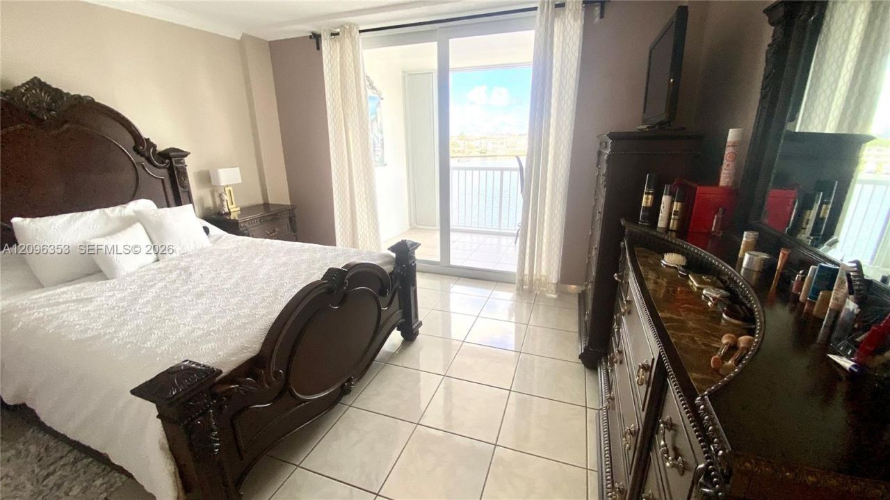 410 Golden Isles Dr, Unit 407, Hallandale Beach, FL 33009 Photo