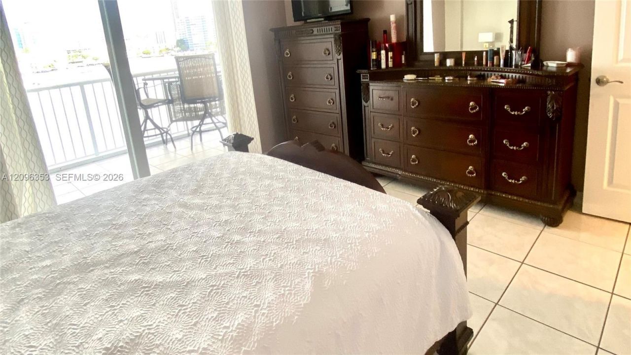 410 Golden Isles Dr, Unit 407, Hallandale Beach, FL 33009 Photo
